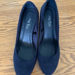 These are me too size 9 blue heels.